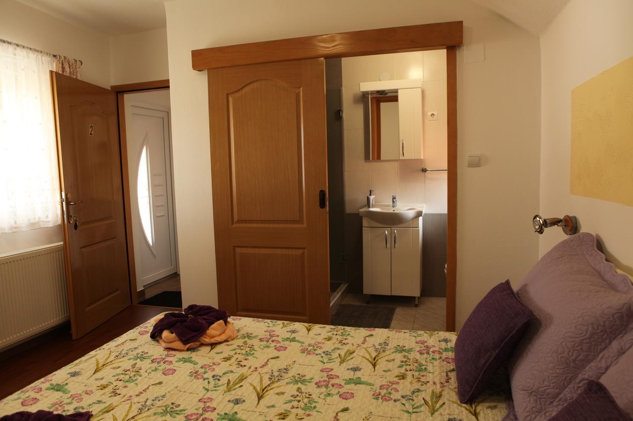 Guesthouse Samolov Vrhovine المظهر الخارجي الصورة