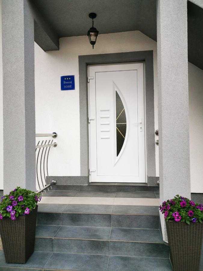 Guesthouse Samolov Vrhovine المظهر الخارجي الصورة