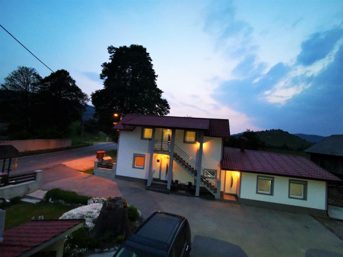 Guesthouse Samolov Vrhovine المظهر الخارجي الصورة